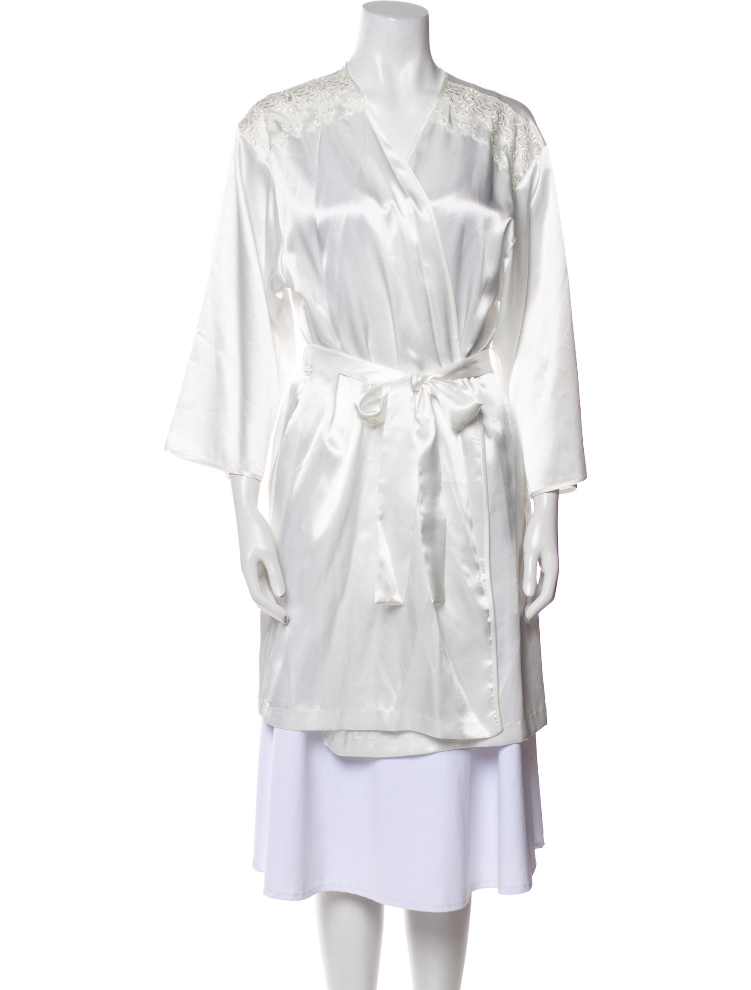 Oscar de la Renta Pink Label Embroidered Accent Robe