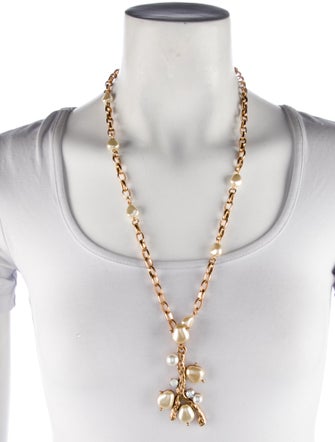 Oscar de la Renta Faux Pearl & Crystal Great Barrier Pendant Necklace