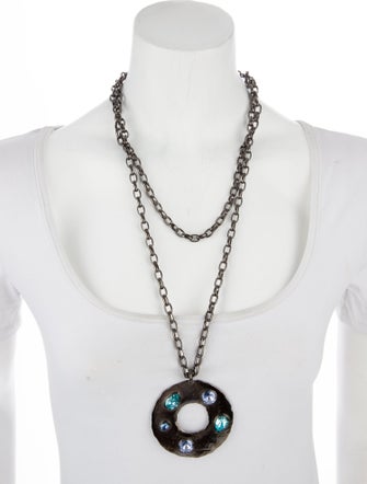 Oscar de la Renta Crystal Pendant Necklace