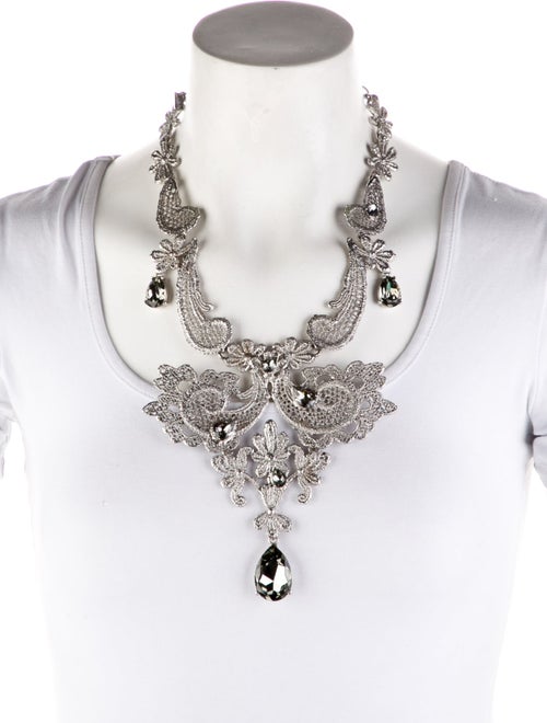 Oscar de la Renta Crystal Collar Necklace