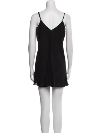 Oscar de la Renta Lace Pattern Scalloped Accent Nightgown