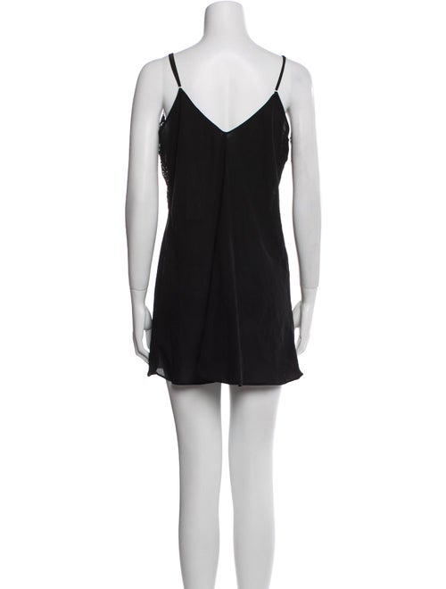 Oscar de la Renta Lace Pattern Scalloped Accent Nightgown