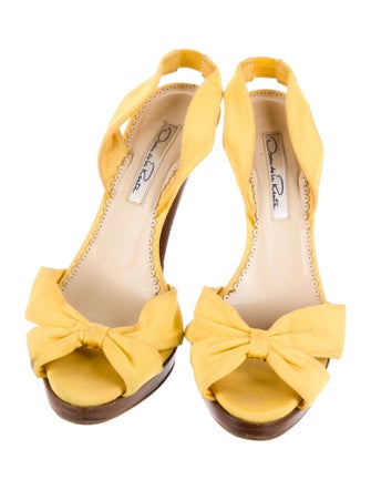 Oscar de la Renta Canvas Slingback Pumps