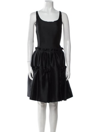 Oscar de la Renta Scoop Neck Knee-Length Dress