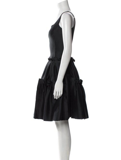 Oscar de la Renta Scoop Neck Knee-Length Dress