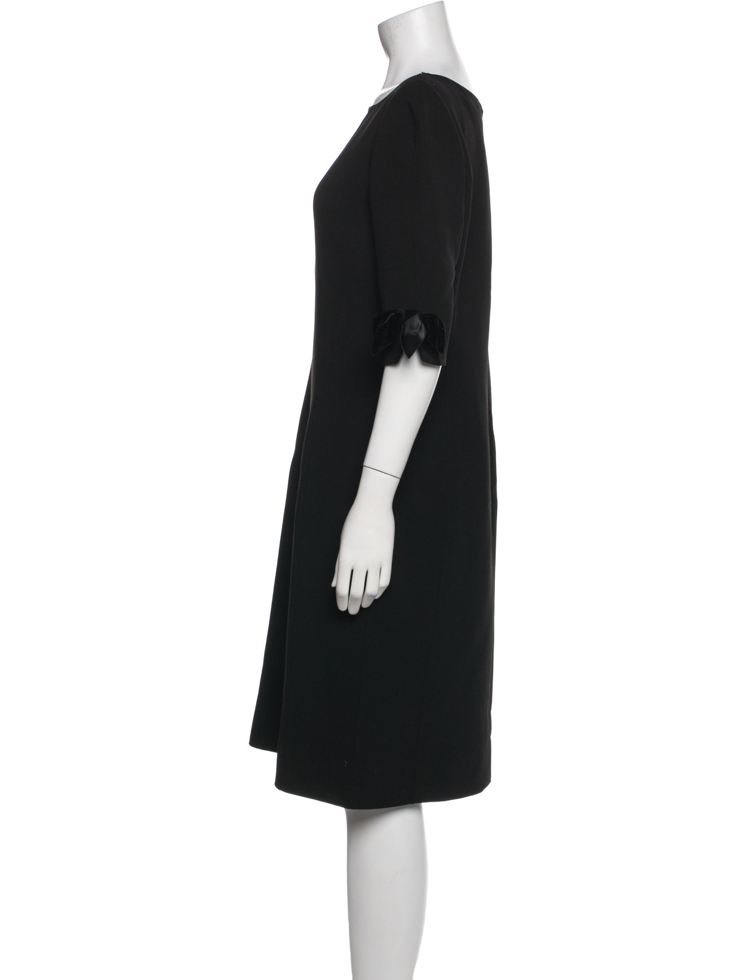 Oscar de la Renta Bateau Neckline Knee-Length Dress