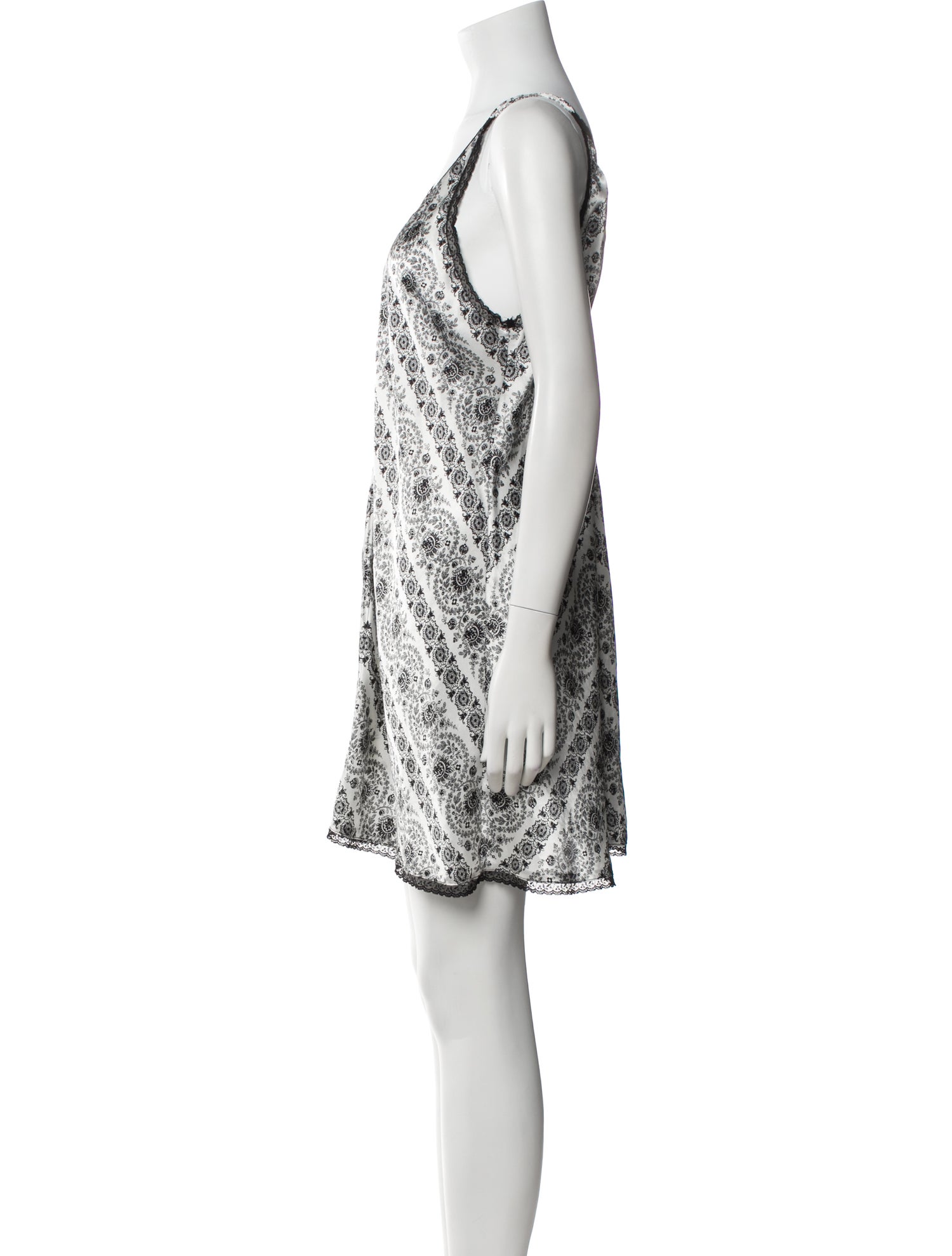 Oscar de la Renta Printed Lace Trim Embellishment Nightgown