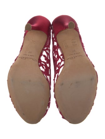 Oscar de la Renta Satin Lace Pattern Pumps