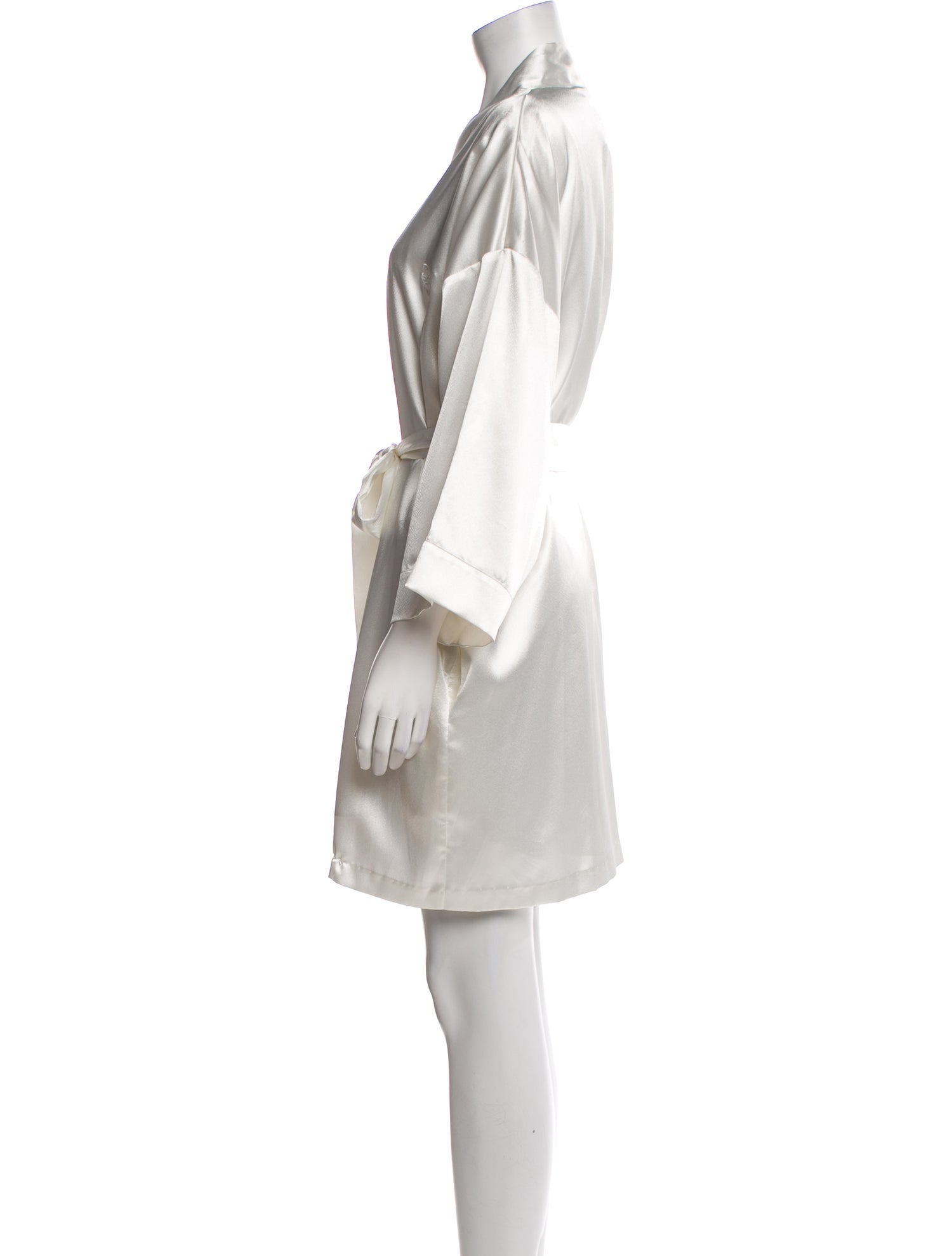 Oscar de la Renta Embroidered Accent Lounge Set