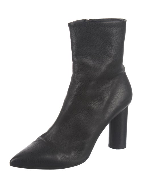Oscar de la Renta Leather Boots
