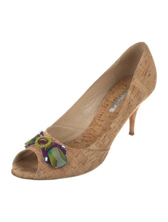 Oscar de la Renta Crystal Embellishments Pumps