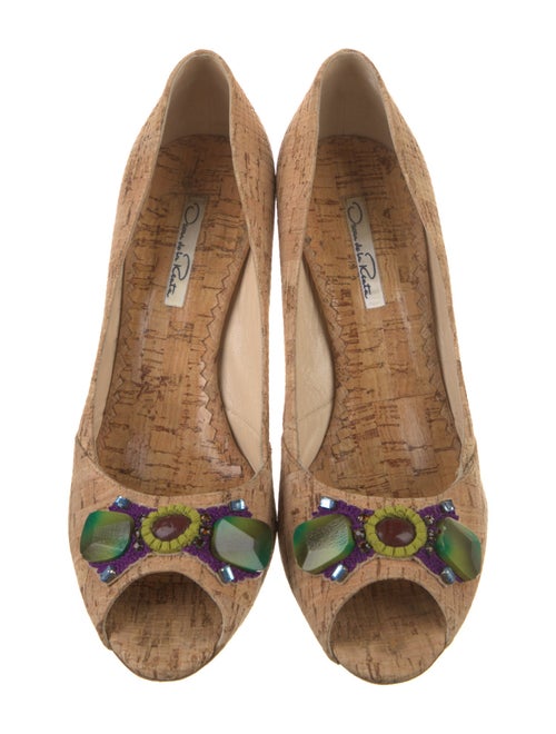 Oscar de la Renta Crystal Embellishments Pumps