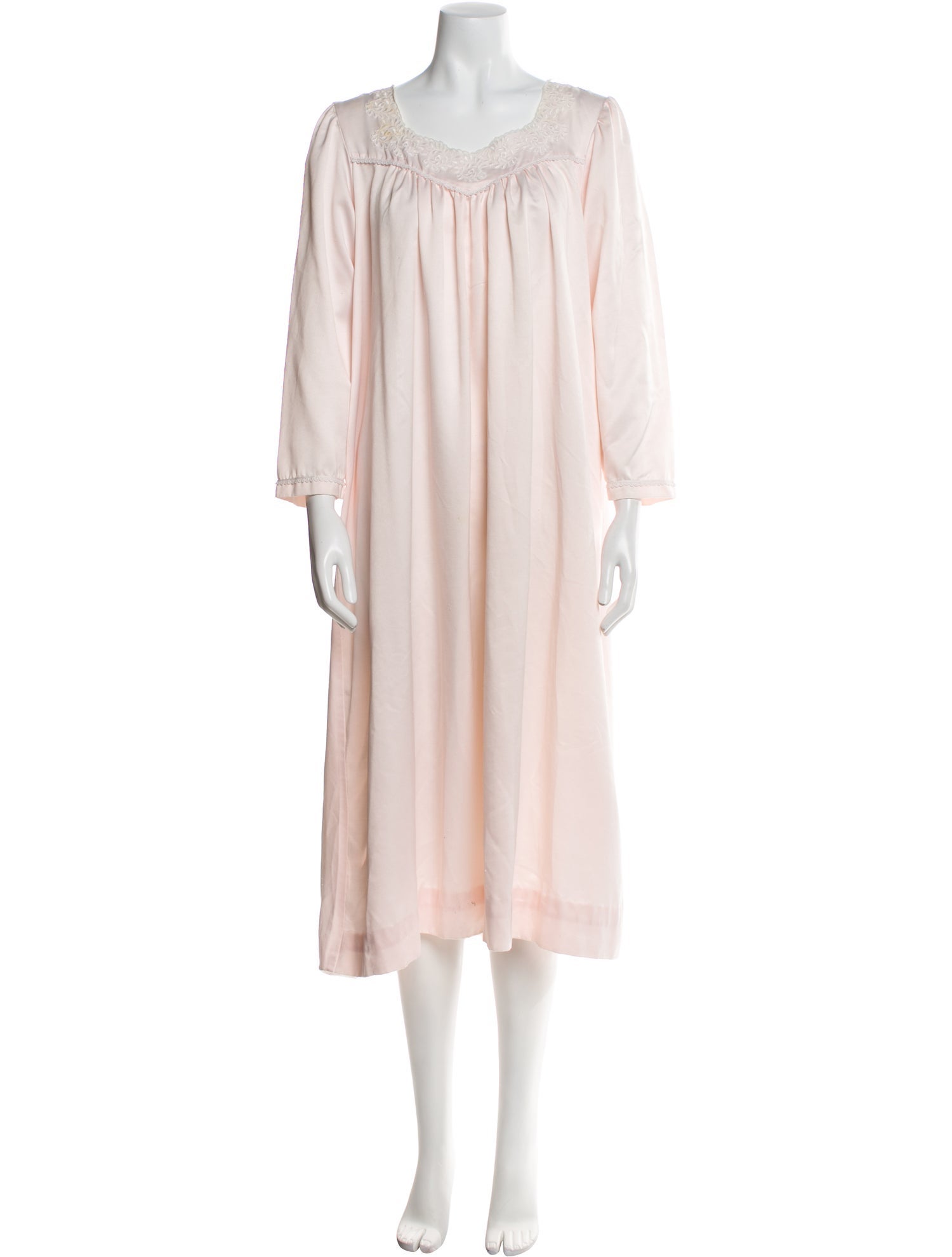 Oscar de la Renta Embroidered Accent Nightgown
