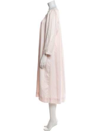 Oscar de la Renta Embroidered Accent Nightgown
