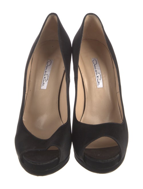 Oscar de la Renta Satin Pumps