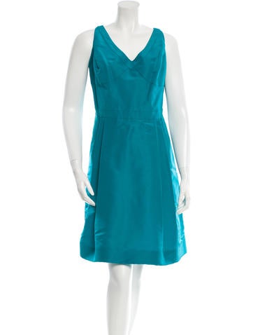 Oscar de la Renta V-Neck Sleeveless Dress