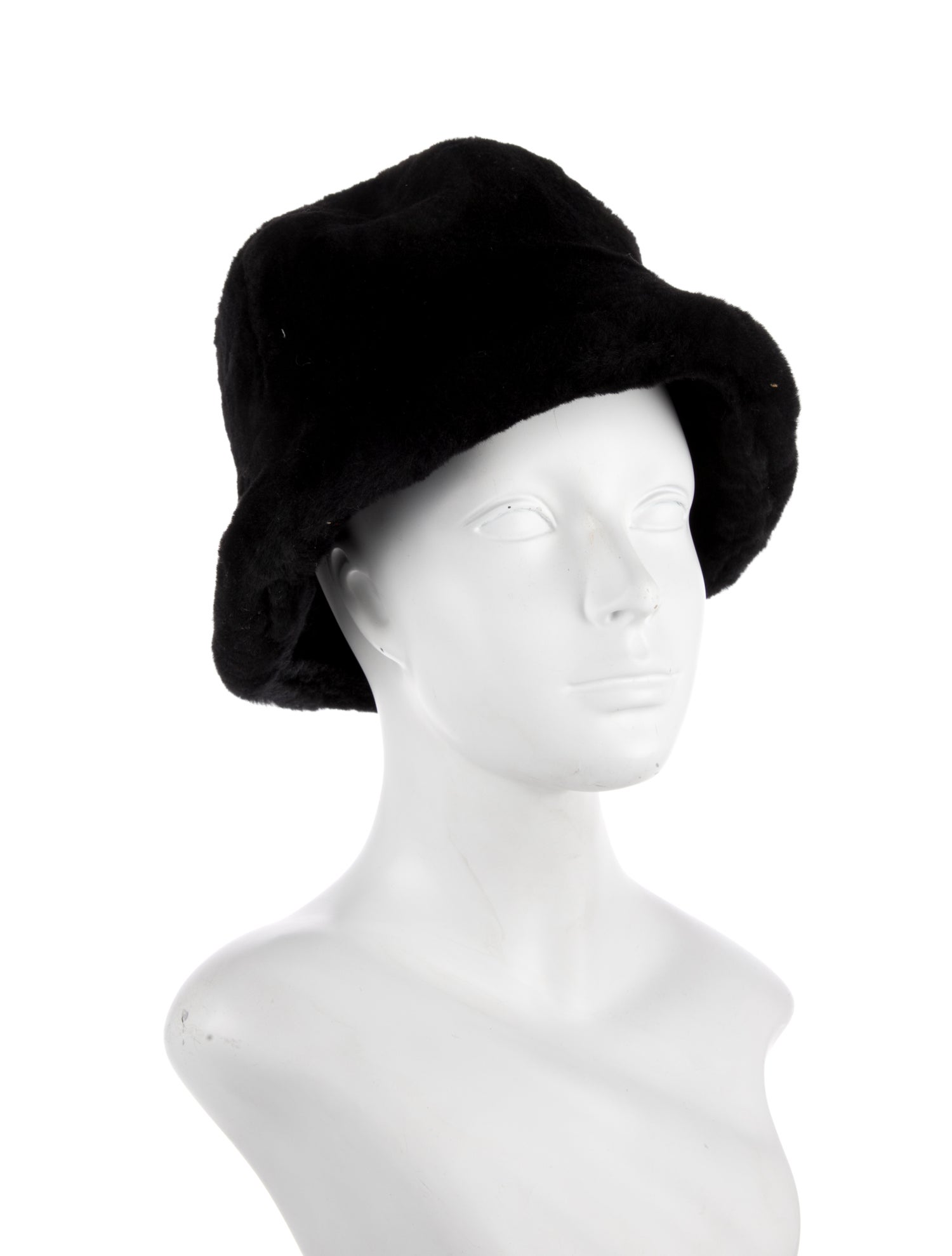 Overland Women's Sheepskin Bucket Hat