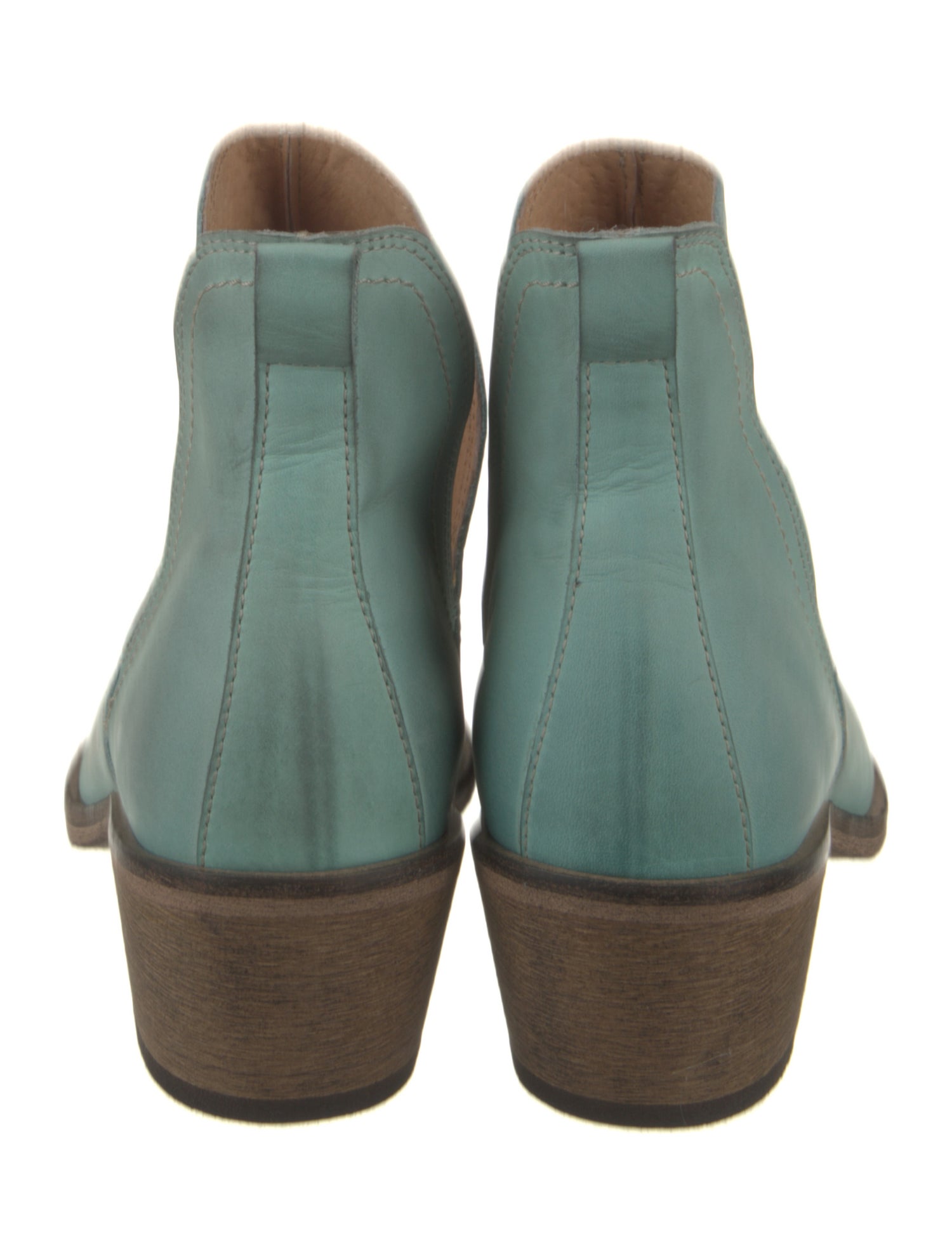 Overland Nubuck Boots