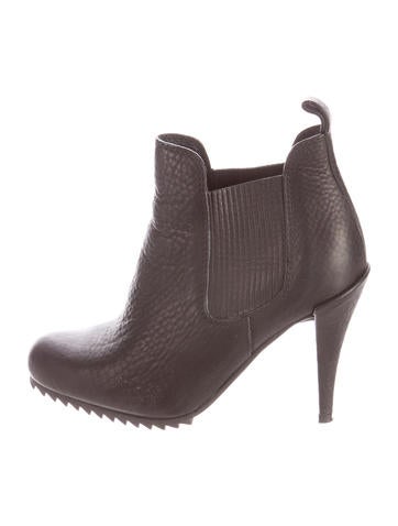 Pedro Garcia Round-Toe Leather Ankle Boots
