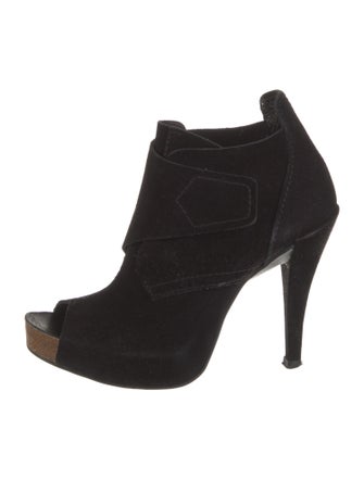 Pedro Garcia Suede Pumps