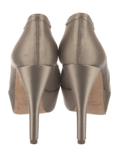 Pedro Garcia Satin Raw-Edge Trim Pumps