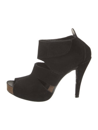 Pedro Garcia Suede Pumps