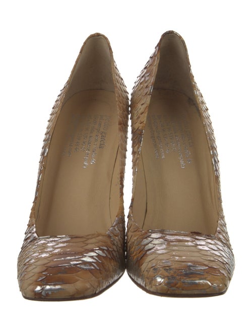 Pedro Garcia Python Pumps