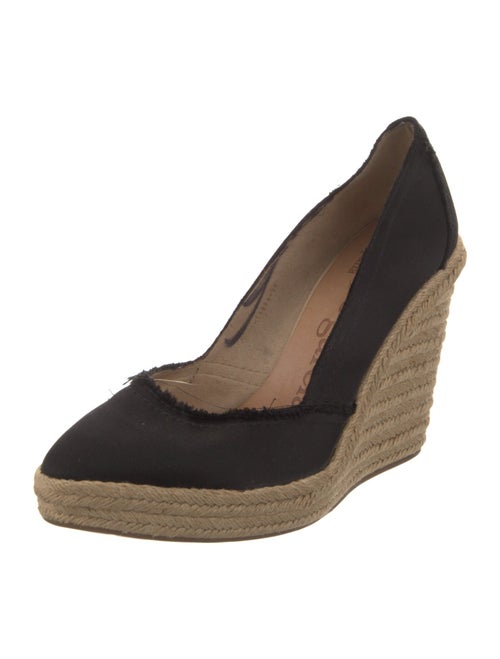 Pedro Garcia Satin Raw-Edge Trim Pumps