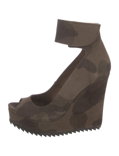 Pedro Garcia Suede Camouflage Print Pumps