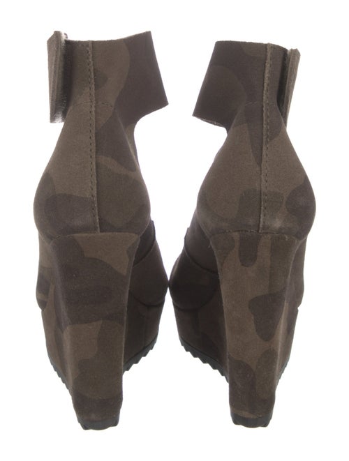 Pedro Garcia Suede Camouflage Print Pumps