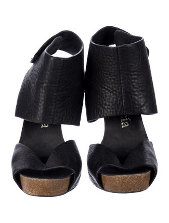 Pedro Garcia Leather Animal Print Slingback Pumps