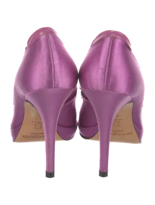 Pedro Garcia Satin Raw-Edge Trim Pumps