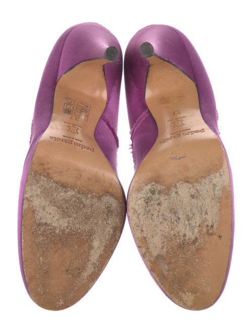 Pedro Garcia Satin Raw-Edge Trim Pumps