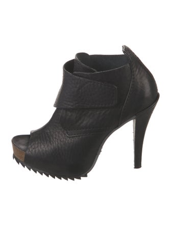Pedro Garcia Leather Pumps
