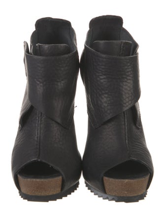 Pedro Garcia Leather Pumps