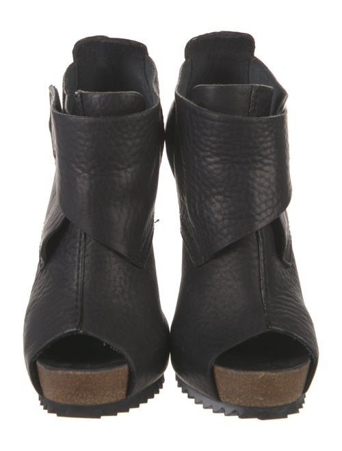 Pedro Garcia Leather Pumps