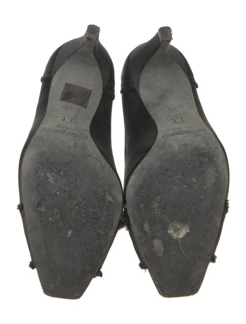 Pedro Garcia Satin Raw-Edge Trim Pumps