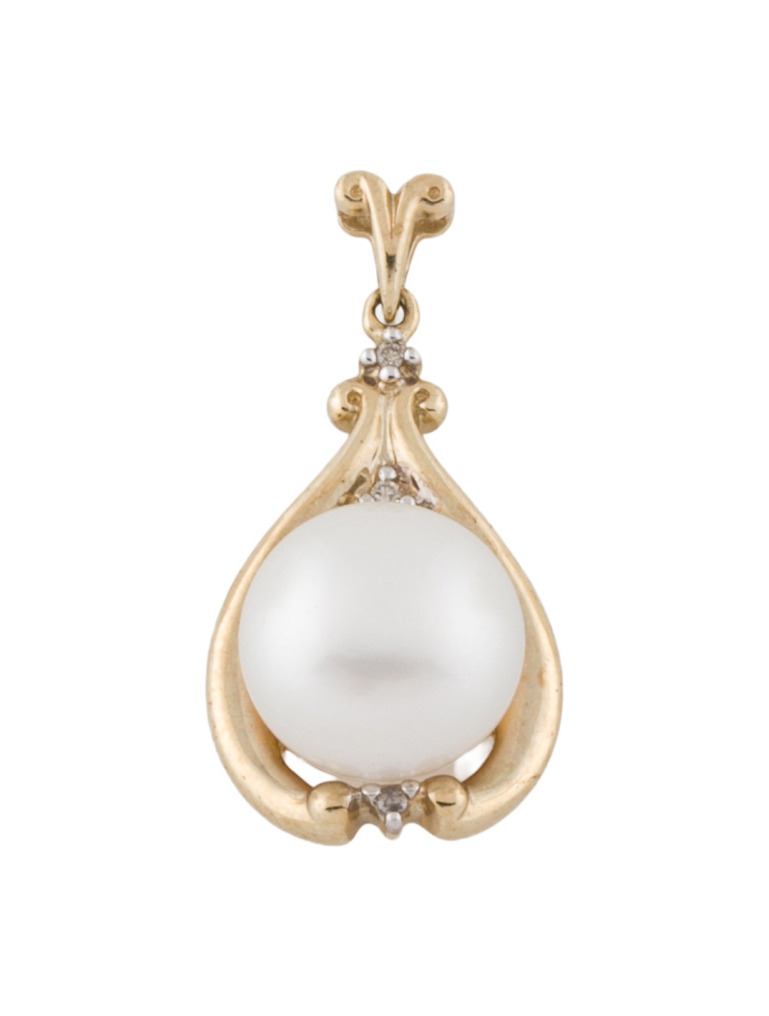 Pendant 10K Pearl & Diamond Pendant