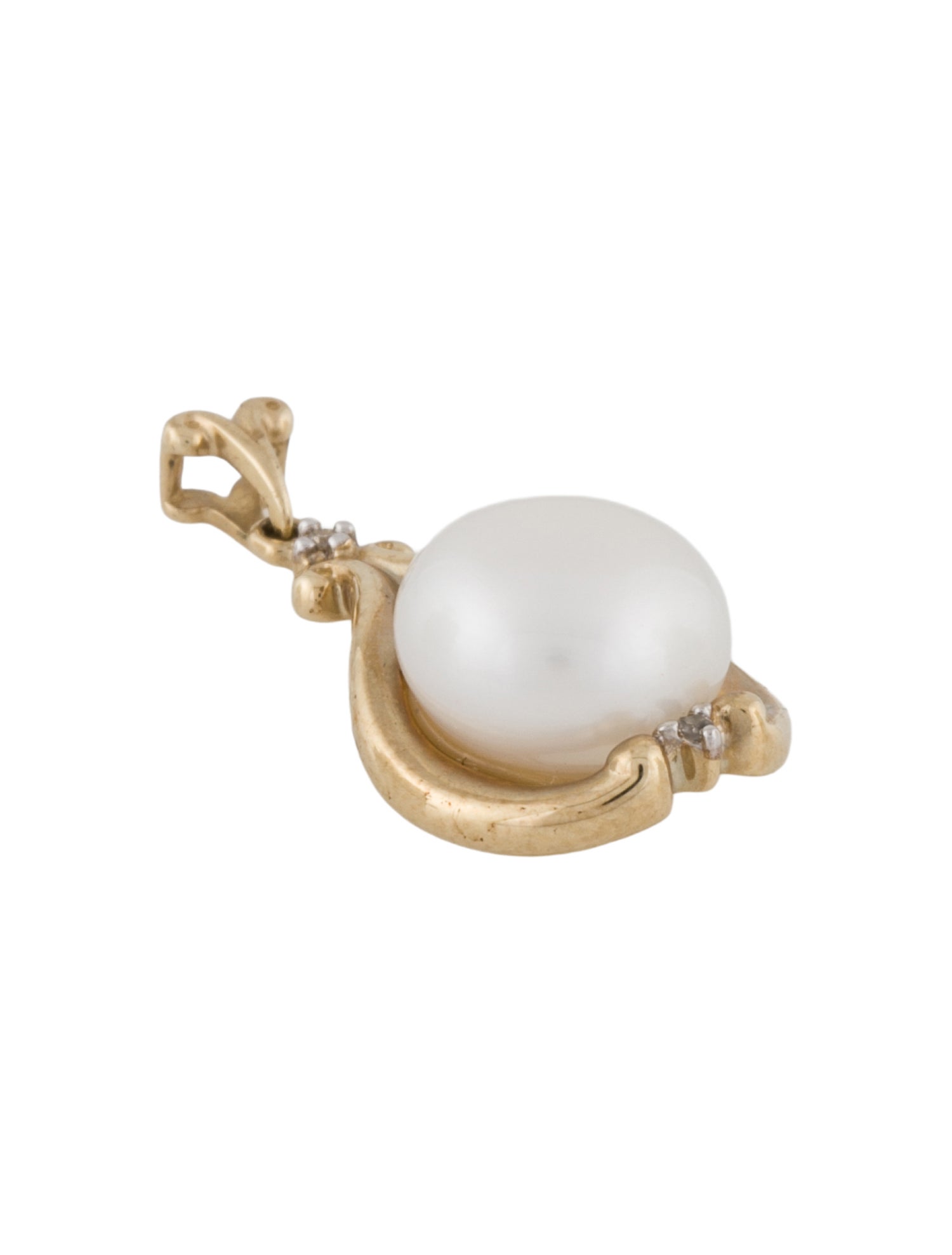 Pendant 10K Pearl & Diamond Pendant