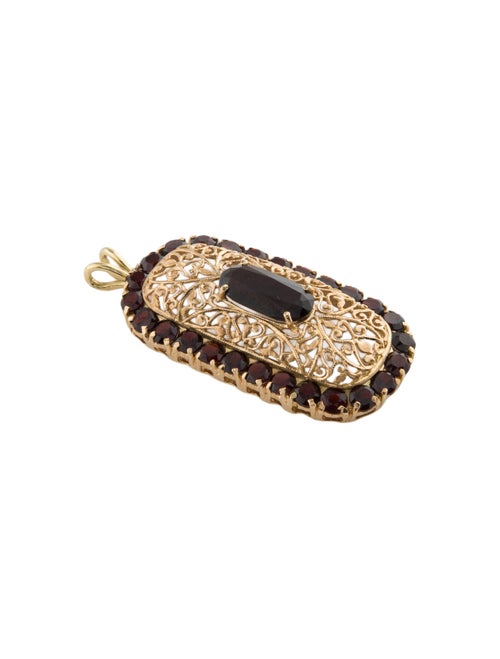 Pendant 18K 12.13ctw Garnet Pendant