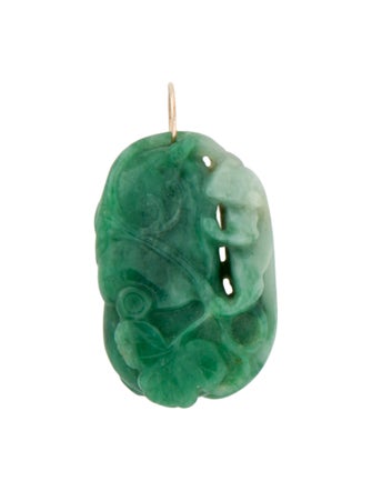 Pendant 10K Jadeite Carved