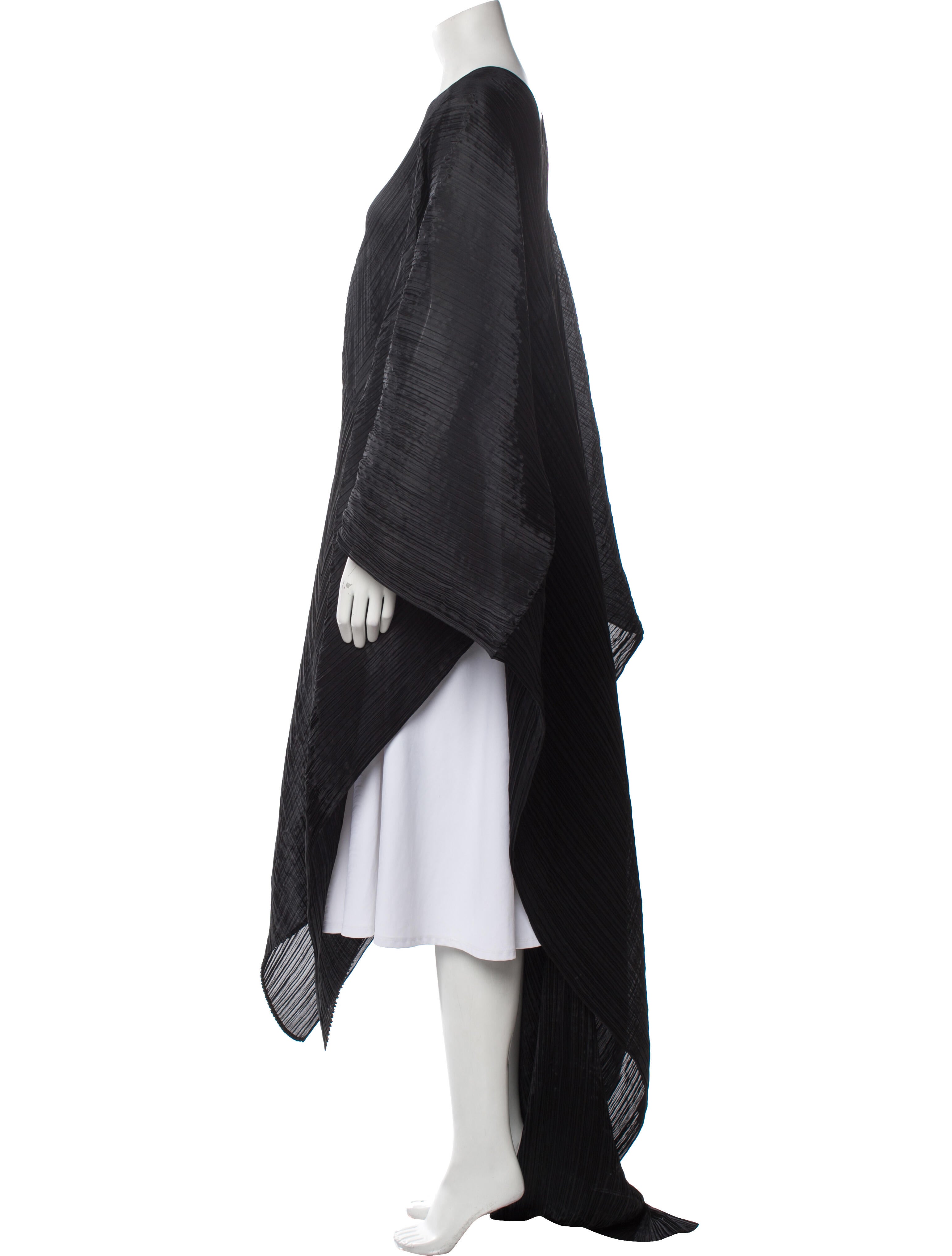 Pleats Please Issey Miyake Shawl - Black Scarves and Shawls