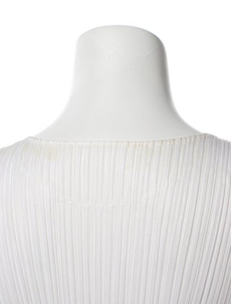 Pleats Please Issey Miyake Bateau Neckline Sleeveless Tunic