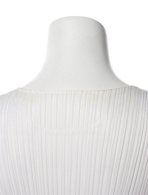 Pleats Please Issey Miyake Bateau Neckline Sleeveless Tunic
