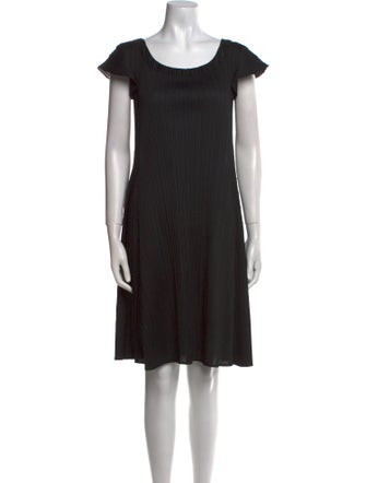 Pleats Please Issey Miyake Scoop Neck Knee-Length Dress