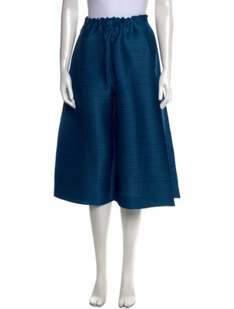 Pleats Please Issey Miyake Knee-Length Shorts