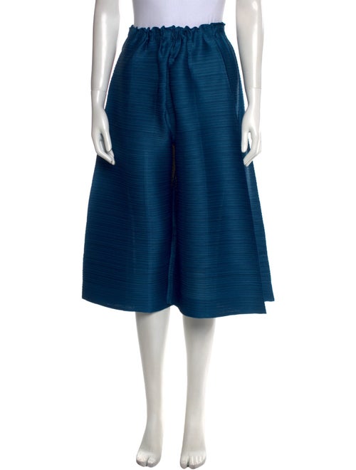 Pleats Please Issey Miyake Knee-Length Shorts
