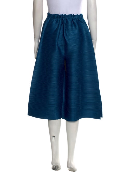 Pleats Please Issey Miyake Knee-Length Shorts