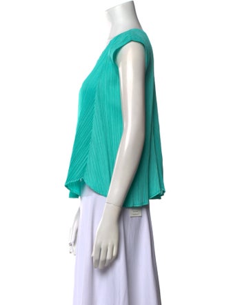 Pleats Please Issey Miyake Scoop Neck Short Sleeve Crop Top