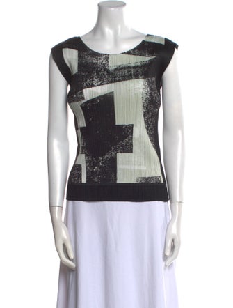 Pleats Please Issey Miyake Graphic Print Scoop Neck Top